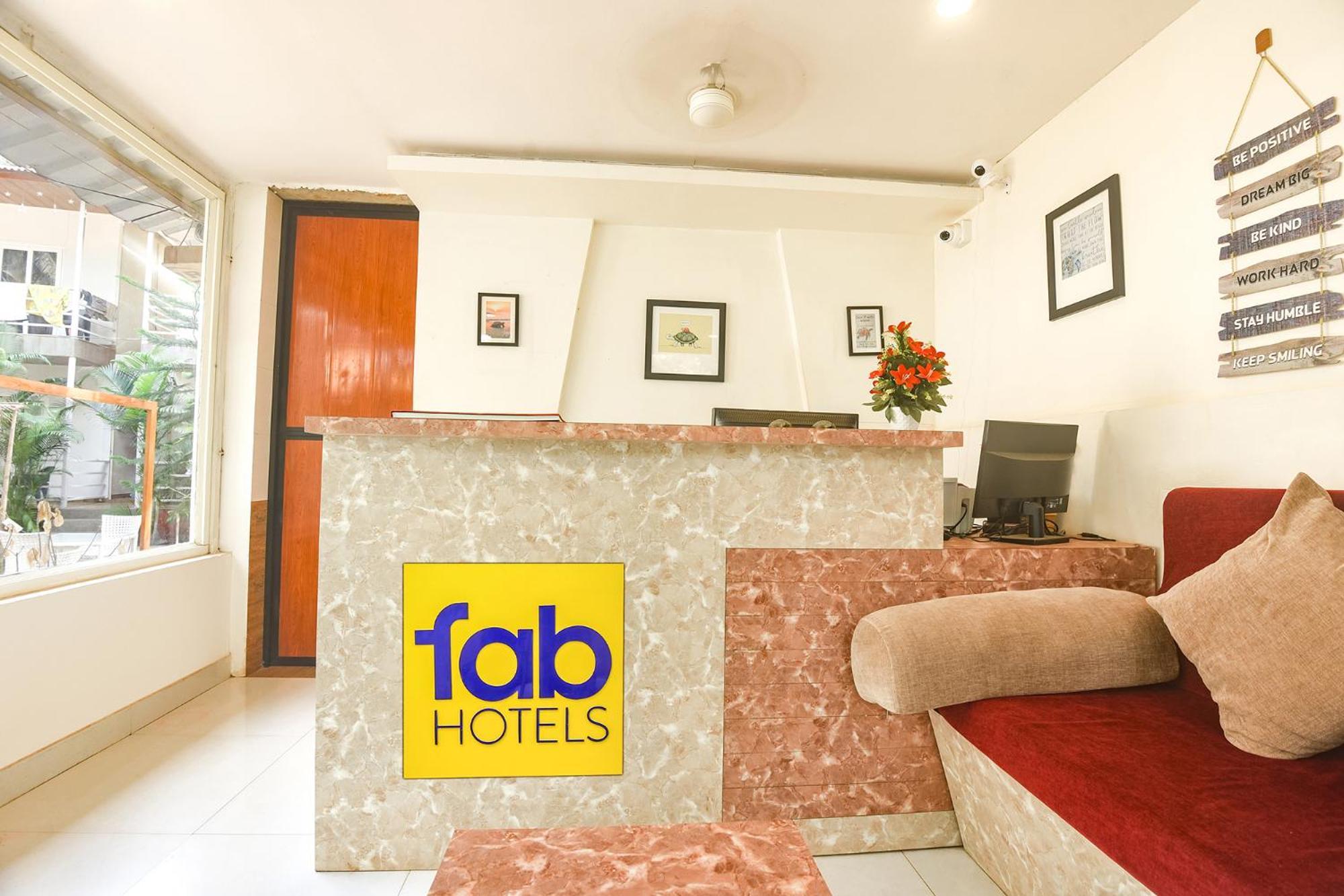 Fabhotel La Volga - Nr Morjim Beach ภายนอก รูปภาพ