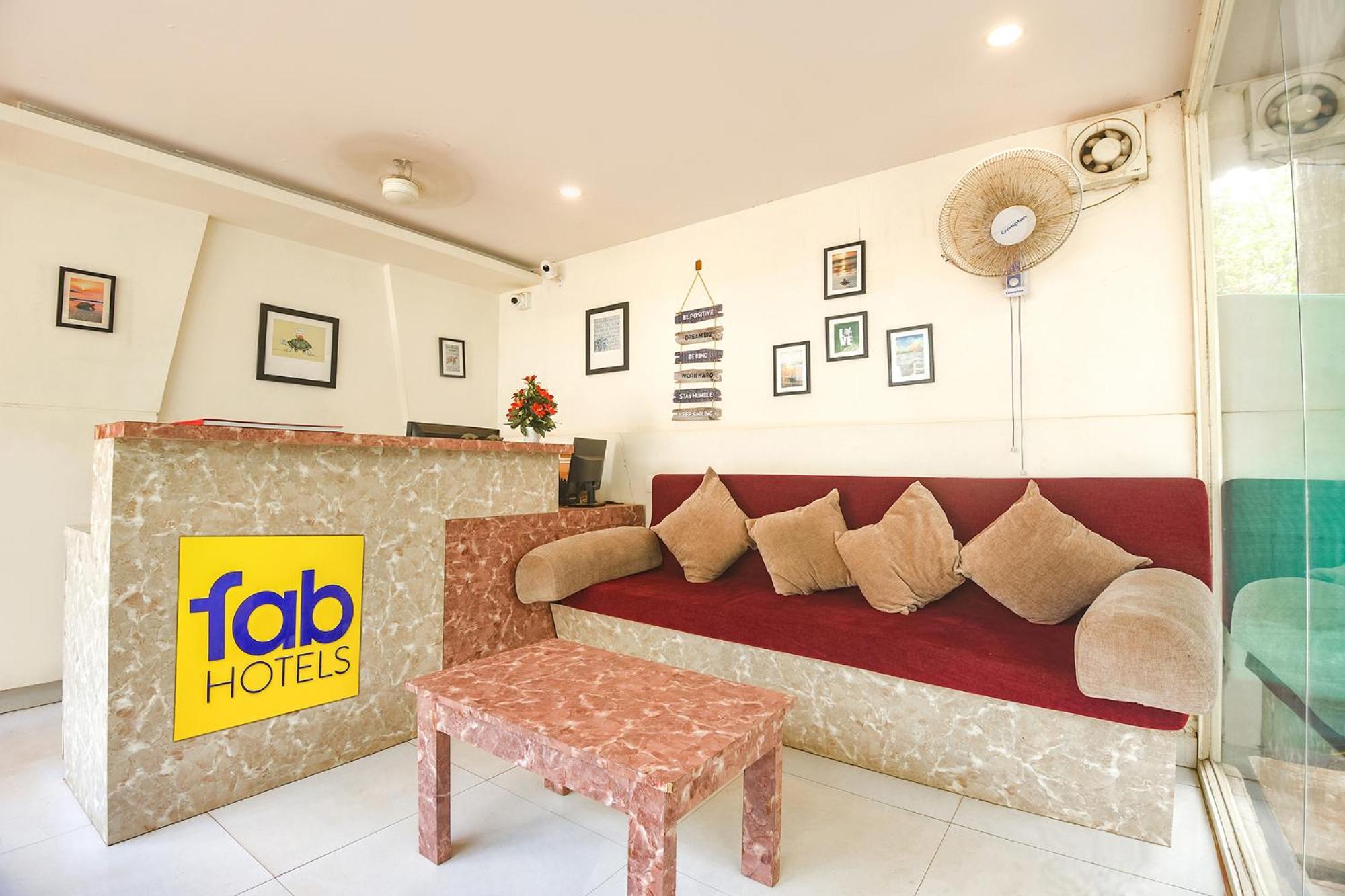 Fabhotel La Volga - Nr Morjim Beach ภายนอก รูปภาพ